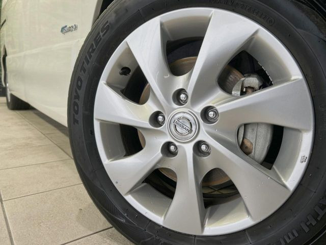 �y����16�C���`�A���~�z�C�[���z�O�ςɃ}�b�`���������A���~�z�C�[���𑕒����Ă���܂��B�e��ЊO�A���~�z�C�[����A�X�^�b�h���X�^�C�����戵�����Ă���܂��B���񂲑��k����������