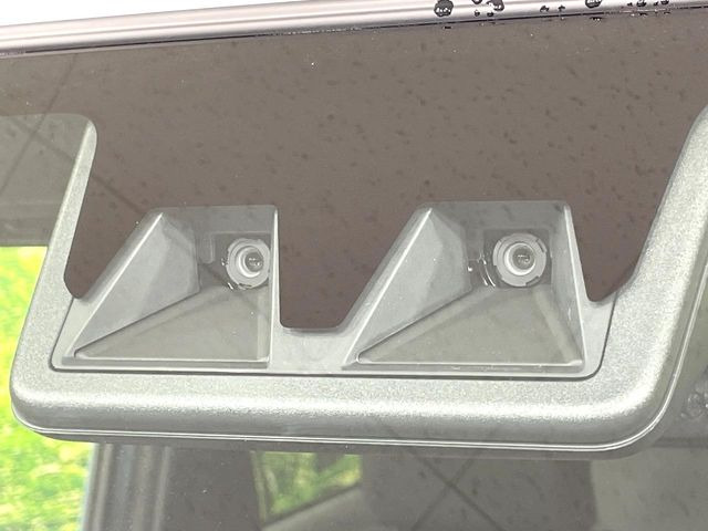 �y�X�}�[�g�A�V�X�g�z���s���ɑO���̎ԗ�����F�����A�Փ˂������Ȏ��͌x��ƃu���[�L�ŏՓˉ���Ɣ�Q�y�����A�V�X�g�B�����S�Ƀh���C�u�����y���݂��������܂��B