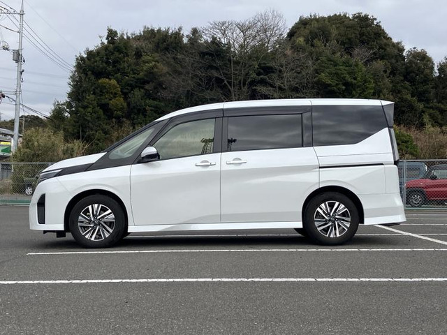 セレナ2.0 ハイウェイスターV