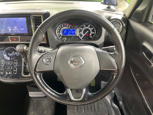 �y�X�e�A�����O�X�C�b�`�z�^�]���A�O������ڐ������炷���ƂȂ��A�I�[�f�B�I���̑��삪�\�ȕ֗��@�\!���S&���K�ȃh���C�u�����o���Ă���܂���