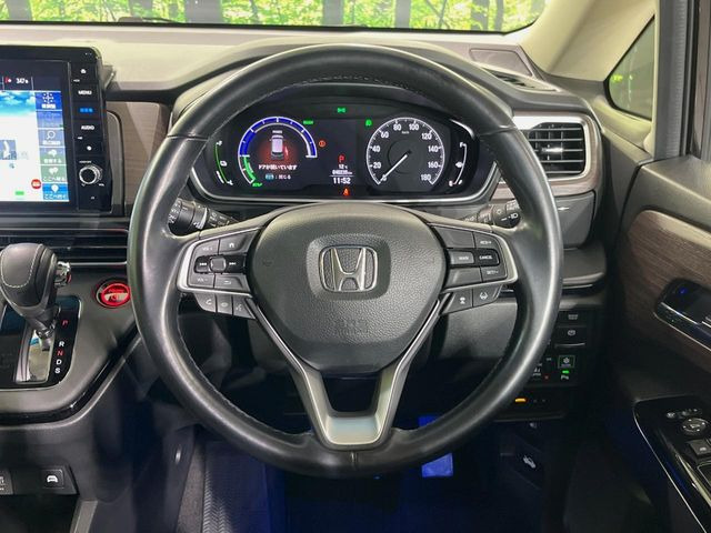 �y�����v�����X�e�A�����O�z�㎿�Ȋv���g�p���邱�ƂŁA��ɂ����������݂ƂĂ��^�]���₷���n���h���ł���