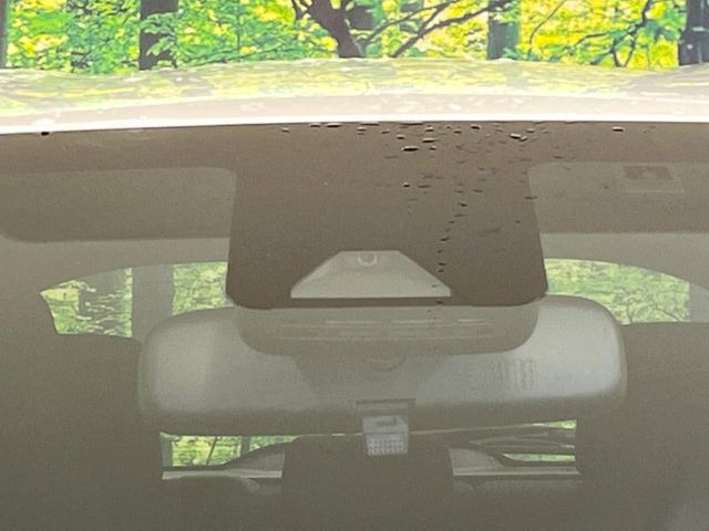 �y�g���^�Z�[�t�e�B�Z���X�z���s���ɑO���̎ԗ�����F�����A�Փ˂������Ȏ��͌x��ƃu���[�L�ŏՓˉ���Ɣ�Q�y�����A�V�X�g�B�����S�Ƀh���C�u�����y���݂��������܂��B