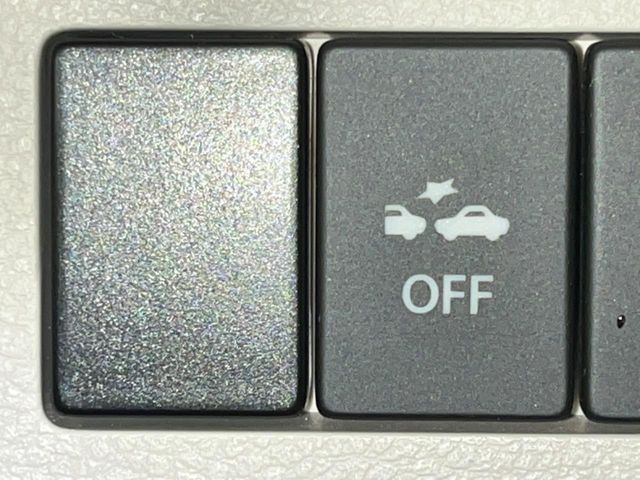 �y���[�_�u���[�L�T�|�[�g�z���s���ɑO���̎ԗ�����F�����A�Փ˂������Ȏ��͌x��ƃu���[�L�ŏՓˉ���Ɣ�Q�y�����A�V�X�g�B�����S�Ƀh���C�u�����y���݂��������܂��B