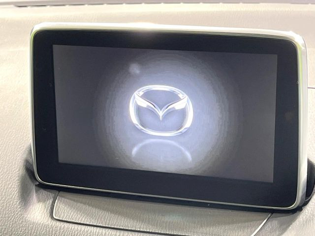 �y�}�c�_�R�l�N�g�i�r�z�ԓ��̕��͋C�Ƀ}�b�`������̌^�^�C�v�̃i�r�B�e����q�ݒ��Bluetooth�Đ����A�l�X�ȋ@�\���y���߂܂��B�����I�ȃ_�C�������삪�\�ŁA�g��������ǍD�ł��B