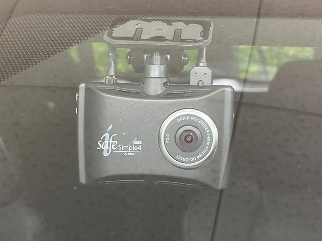 �y�h���C�u���R�[�_�[�z�h���C�u���R�[�_�[����!���s���͂������A������^�]�⎖�̂ɑ��������ہA�f���ŋL�^���A����̃��X�N�ɔ����܂��B���L�^�pSD�J�[�h�͂��q�l�����g�ł��������������K�v������܂��B