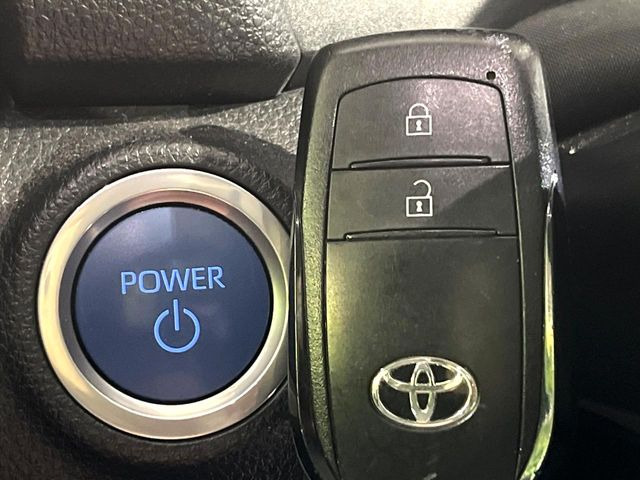 �y�X�}�[�g�L�[�z�J�o����|�P�b�g�ɓ��ꂽ�܂܂ł��h�A�̎{���E�������\�ȃX�}�[�g�L�[�𑕔��B�G���W���̃I���E�I�t�����J�M�����o���K�v����������Ƃ��Ă��֗��ł���