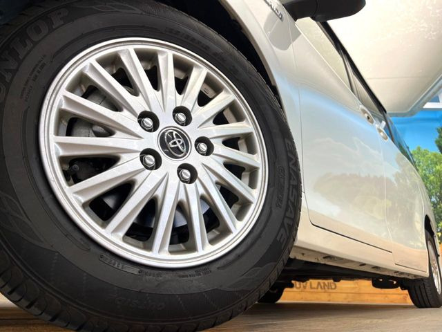 �y����15�C���`�A���~�z�C�[���z�O�ςɃ}�b�`���������A���~�z�C�[���𑕒����Ă���܂��B�e��ЊO�A���~�z�C�[����A�X�^�b�h���X�^�C�����戵�����Ă���܂��B���񂲑��k����������