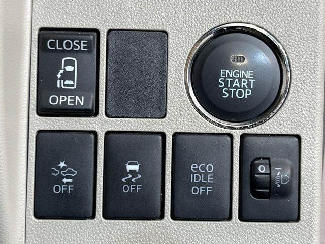 【パワースライドドア】スマートキーや運転席のスイッチでスライドドアの開閉が可能♪電動だから力を入れてドアを開ける必要が無く、小さいお子様でも、重い荷物を持っている時もラクに開け閉めできます♪