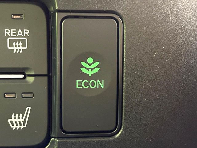 �y�A�C�h�����O�X�g�b�v�z�ԐM����a�؂Œ�Ԃ����ۂɃG���W�����~���A���ʂȔR���̏����}���܂��B�R��������ی�ɂȂ���@�\��G���W���̓u���[�L�𗣂��΍Ďn�����܂��B