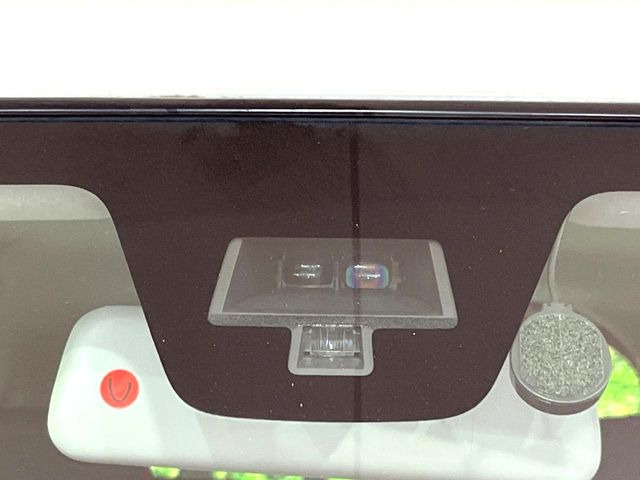 �y�X�Y�L �Z�[�t�e�B�T�|�[�g�z���s���ɑO���̎ԗ�����F�����A�Փ˂������Ȏ��͌x��ƃu���[�L�ŏՓˉ���Ɣ�Q�y�����A�V�X�g�B�����S�Ƀh���C�u�����y���݂��������܂��B