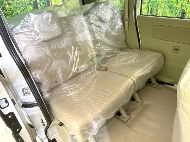 ���i���ȃI���W�i���t���A�}�b�g���I�v�V�����ɂĂ��p�ӂ��Ă���܂��B���D���ȃf�U�C����J���[�����Ԃɍ��킹�đI��ł����������Ƃ��ł��܂���