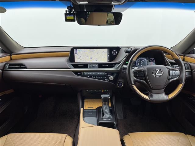 ES300h バージョンL