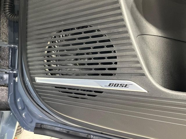 �yBOSE�T�E���h�V�X�e���t�������i�r�z�[���̃i�r�@�\�͂������A���x�ȃ`���[�j���O�\�͂����ڂ���Ă���A�������ȉ��y�����y���݂��������܂���