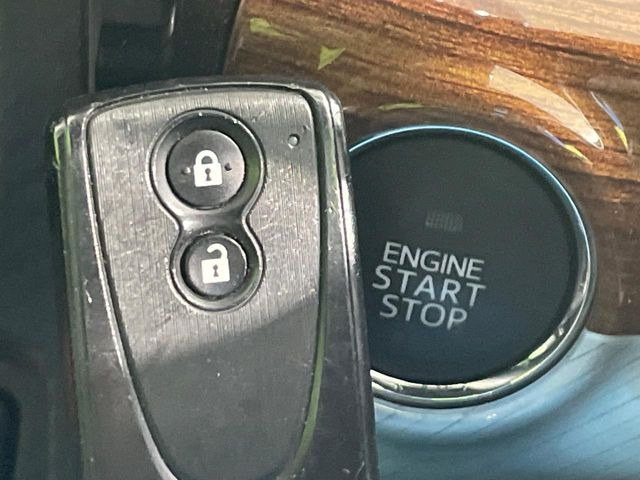 �y�L�[�t���[�V�X�e���z�J�o����|�P�b�g�ɓ��ꂽ�܂܂ł��h�A�̎{���E�������\�ȃX�}�[�g�L�[�𑕔��B�G���W���̃I���E�I�t�����J�M�����o���K�v����������Ƃ��Ă��֗��ł���