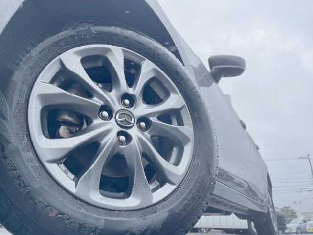 �y�����A���~�z�C�[���z�O�ςɃ}�b�`���������A���~�z�C�[���𑕒����Ă���܂��B�e��ЊO�A���~�z�C�[����A�X�^�b�h���X�^�C�����戵�����Ă���܂��B���񂲑��k����������