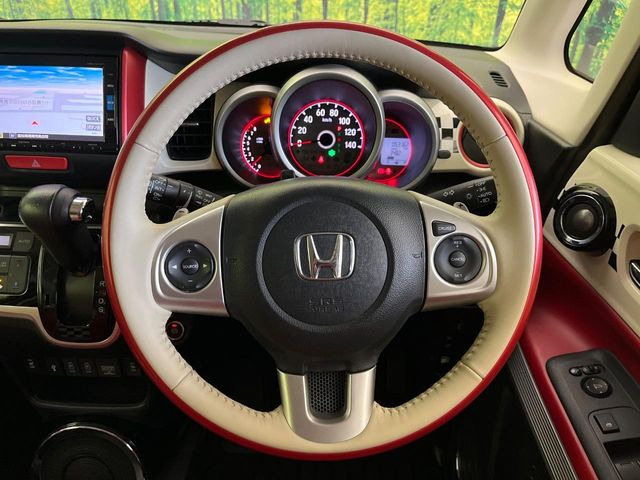 �y�����v�����X�e�A�����O�z�㎿�Ȋv���g�p���邱�ƂŁA��ɂ����������݂ƂĂ��^�]���₷���n���h���ł���