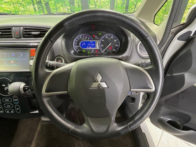 �y�����v�����X�e�A�����O�z�㎿�Ȋv���g�p���邱�ƂŁA��ɂ����������݂ƂĂ��^�]���₷���n���h���ł���