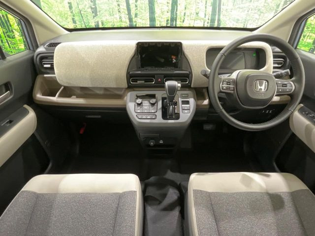 フリード1.5 e:HEV エアー EX