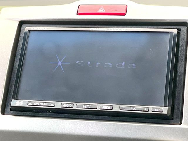 �y�i�r�Q�[�V�����z�g���₷���i�r�ŖړI�n�܂ł�������ē����Ă���܂��B�e��I�[�f�B�I�Đ��@�\���[�����Ă���A���Ԃ̉^�]������Ɋy�����Ȃ�܂�!!