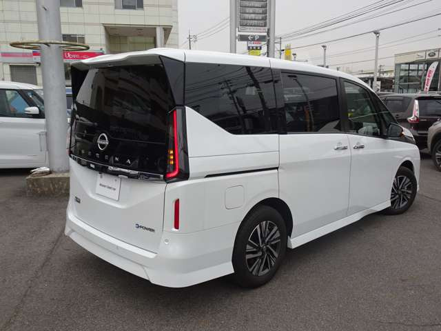 セレナ1.4 e-POWER ハイウェイスター V