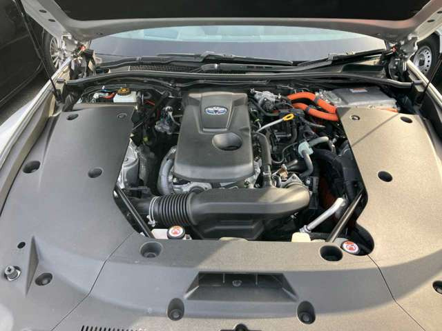 クラウンハイブリッド 2.5 S Four Cパッケージ 4WD