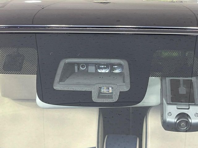 �y�X�Y�L �Z�[�t�e�B�T�|�[�g�z���s���ɑO���̎ԗ�����F�����A�Փ˂������Ȏ��͌x��ƃu���[�L�ŏՓˉ���Ɣ�Q�y�����A�V�X�g�B�����S�Ƀh���C�u�����y���݂��������܂��B