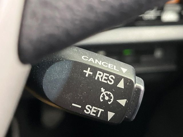 �y�N���[�Y�R���g���[���z�������H�����N���N���s�B�A�N�Z���𗣂��Ă���葬�x�ő��s���ł��A�������^�]���̕��S���y��!�����E�������ȒP�ȃX�C�b�`����Œ����ł��܂��B