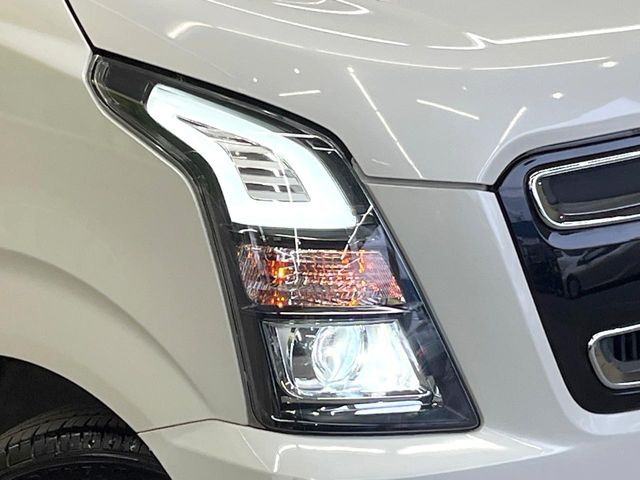 �yLED�w�b�h���C�g�z���V����ԑ��s�����ǍD�Ȏ��E���m�ۂ����S���ĉ^�]�ł��鍂�P�xLED�w�b�h���C�g�𑕔�!�_�����x�������A����d�͂��}�����Ă��܂��B