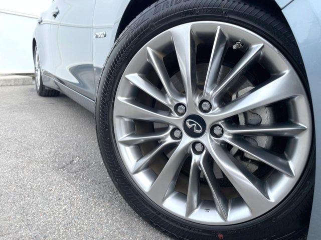 �y�����A���~�z�C�[���z�O�ςɃ}�b�`���������A���~�z�C�[���𑕒����Ă���܂��B�e��ЊO�A���~�z�C�[����A�X�^�b�h���X�^�C�����戵�����Ă���܂��B���񂲑��k����������