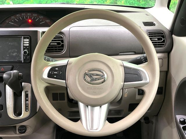 ステアリングも使用感が少なく、きれいな状態となっております♪