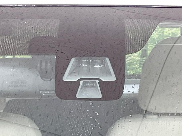 �y�O�He-Assist�z���s���ɑO���̎ԗ�����F�����A�Փ˂������Ȏ��͌x��ƃu���[�L�ŏՓˉ���Ɣ�Q�y�����A�V�X�g�B�����S�Ƀh���C�u�����y���݂��������܂��B