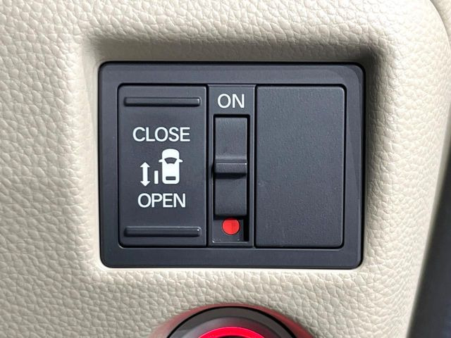 �y�p���[�X���C�h�h�A�z�X�}�[�g�L�[��^�]�Ȃ̃X�C�b�`�ŃX���C�h�h�A�̊J���\���d��������͂����ăh�A���J����K�v�������A���������q�l�ł��A�d���ו��������Ă��鎞�����N�ɊJ���߂ł��܂���