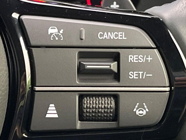 �y�A�_�v�e�B�u�N���[�Y�R���g���[���z�������H�ł̒��������s���y��!!�����ő��x��ۂN���[�Y�R���g���[�����A�Փˌy���V�X�e���ƘA�g���A�O���̎ԗ������m���ĎԊԂ�ۂ悤�ɑ��x���߂��Ă���܂�!!