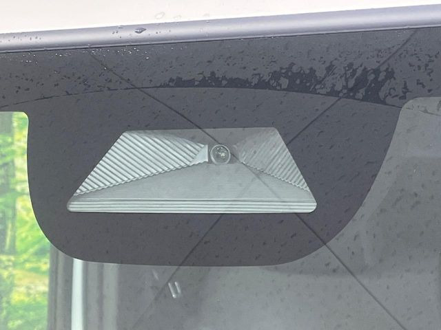 �y�z���_�Z���V���O�z���s���ɑO���̎ԗ�����F�����A�Փ˂������Ȏ��͌x��ƃu���[�L�ŏՓˉ���Ɣ�Q�y�����A�V�X�g�B�����S�Ƀh���C�u�����y���݂��������܂��B