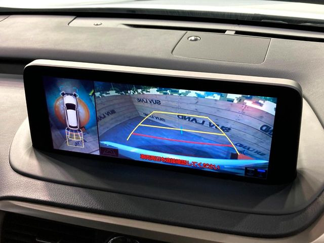 �y�p�m���~�b�N�r���[���j�^�[�z��p�̃J�����ɂ��A�ォ�猩���낵���悤�Ȏ��_��360�x�N���}�̎��͂��m�F���邱�Ƃ��ł��܂������p�������m�F���₷���A�����ꏊ�ł̐؂�Ԃ��⒓�Ԃ��X���[�Y�ɍs���܂��B