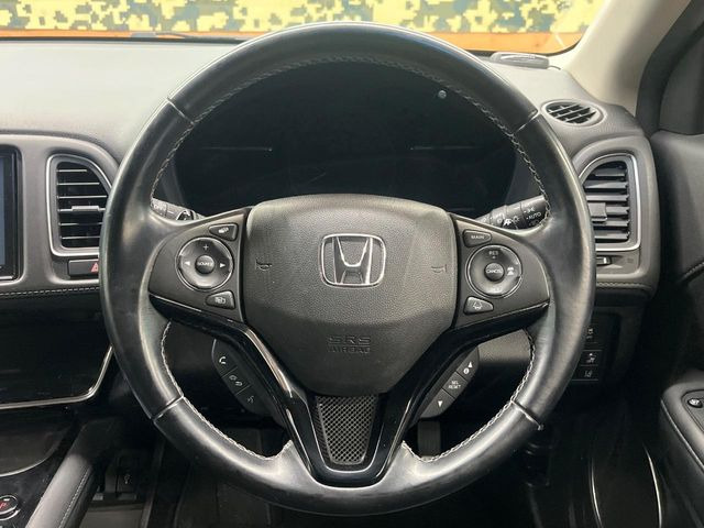 �y�����v�����X�e�A�����O�z�㎿�Ȋv���g�p���邱�ƂŁA��ɂ����������݂ƂĂ��^�]���₷���n���h���ł���