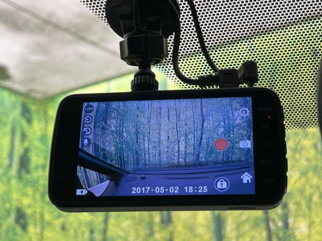 �y�h���C�u���R�[�_�[�z�h���C�u���R�[�_�[����!���s���͂������A������^�]�⎖�̂ɑ��������ہA�f���ŋL�^���A����̃��X�N�ɔ����܂��B���L�^�pSD�J�[�h�͂��q�l�����g�ł��������������K�v������܂��B