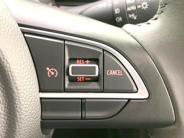 �y�N���[�Y�R���g���[���z�������H�����N���N���s�B�A�N�Z���𗣂��Ă���葬�x�ő��s���ł��A�������^�]���̕��S���y��!�����E�������ȒP�ȃX�C�b�`����Œ����ł��܂��B