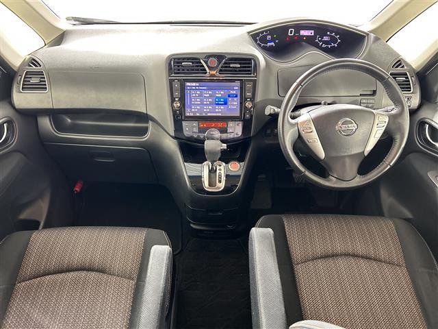 セレナ2.0 ハイウェイスター Vセレクション+Safety II S-HYBRID