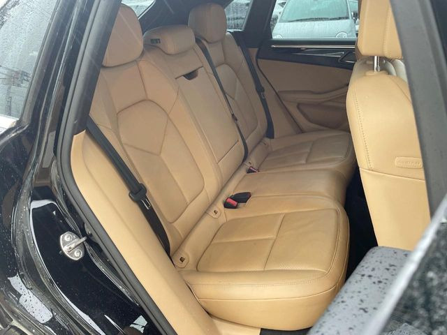 ���㕔���Ȃ��C�ɂȂ�悤�ȃL�Y�E�����ւ��蓙�A�傫�ȃ_���[�W�͂Ȃ��A�ǍD�ȏ�Ԃł��B