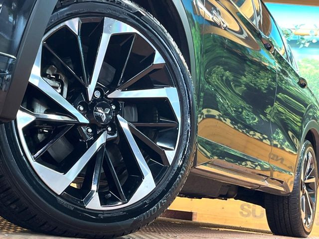 �y����20�C���`�A���~�z�C�[���z�O�ςɃ}�b�`���������A���~�z�C�[���𑕒����Ă���܂��B�e��ЊO�A���~�z�C�[����A�X�^�b�h���X�^�C�����戵�����Ă���܂��B���񂲑��k����������