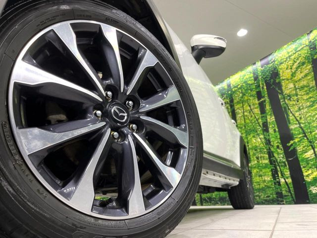 �y����18�C���`�A���~�z�C�[���z�O�ςɃ}�b�`���������A���~�z�C�[���𑕒����Ă���܂��B�e��ЊO�A���~�z�C�[����A�X�^�b�h���X�^�C�����戵�����Ă���܂��B���񂲑��k����������