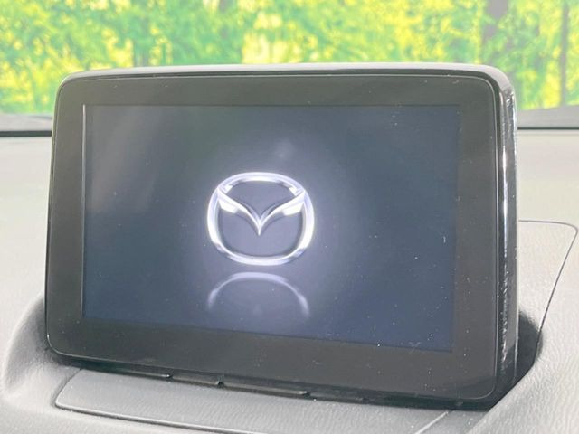 �y�}�c�_�R�l�N�g�i�r�z�ԓ��̕��͋C�Ƀ}�b�`������̌^�^�C�v�̃i�r�B�e����q�ݒ��Bluetooth�Đ����A�l�X�ȋ@�\���y���߂܂��B�����I�ȃ_�C�������삪�\�ŁA�g��������ǍD�ł��B