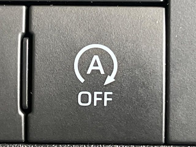 �y�A�C�h�����O�X�g�b�v�z�ԐM����a�؂Œ�Ԃ����ۂɃG���W�����~���A���ʂȔR���̏����}���܂��B�R��������ی�ɂȂ���@�\��G���W���̓u���[�L�𗣂��΍Ďn�����܂��B