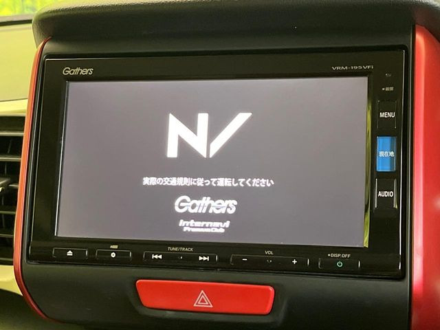 �y�����i�r�z�l�C�̏����i�r�𑕔����Ă���܂��B�i�r�̎g���₷���͂������A�I�[�f�B�I�@�\���[��!�L�����v�◷�s�͂������A�ʋ΂┃�����ȂǕ��i�̃h���C�u���y�����Ȃ�͂���