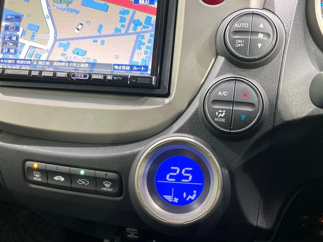 �y�I�[�g�G�A�R���z��x���D�݂̉��x�ɐݒ肷��΁A�ԓ��̉��x�����m�����ʂ≷�x�������Œ����B����&hellip;����&hellip;�Ɖ��x���X�C�b�`���������K�v�͂���܂���B���K�Ȏԓ���Ԃɂ͕K�{�̋@�\�ł��ˁ�