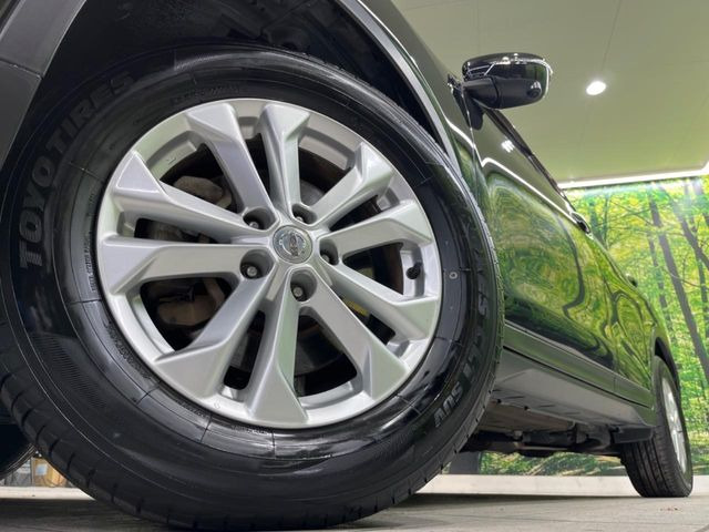 �y����17�C���`�A���~�z�C�[���z�O�ςɃ}�b�`���������A���~�z�C�[���𑕒����Ă���܂��B�e��ЊO�A���~�z�C�[����A�X�^�b�h���X�^�C�����戵�����Ă���܂��B���񂲑��k����������