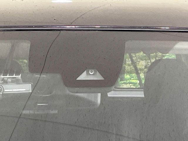 �y�C���e���W�F���g�G�}�[�W�F���V�[�u���[�L�z�t�����g�J�����őO���̎ԗ�����s�҂����m�B�Փ˂������Ȏ��͏Փ˔�Q�y���u���[�L���쓮�A�Փˉ�����T�|�[�g�B�����S�Ƀh���C�u�����y���݂��������܂��B