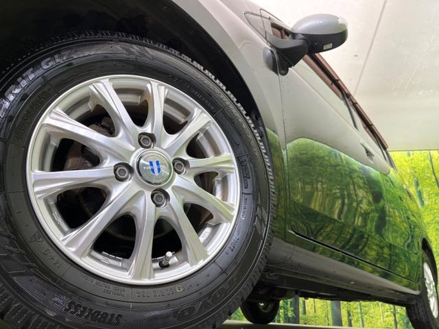 �y�A���~�z�C�[���z�O�ςɃ}�b�`�����A���~�z�C�[���𑕒����Ă���܂��B�e��A���~�z�C�[����A�X�^�b�h���X�^�C�����戵�����Ă���܂��B���񂲑��k����������