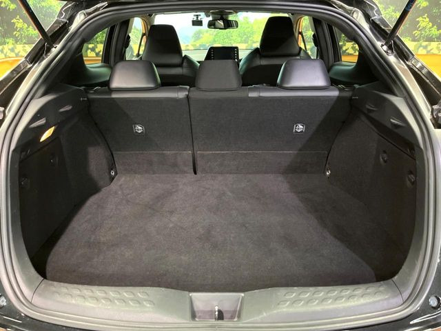 積み下ろしのしやすい荷台にはたっぷりと荷物を積み込んでいただけます。遊びから仕事まで、様々なシーンで頼れます♪